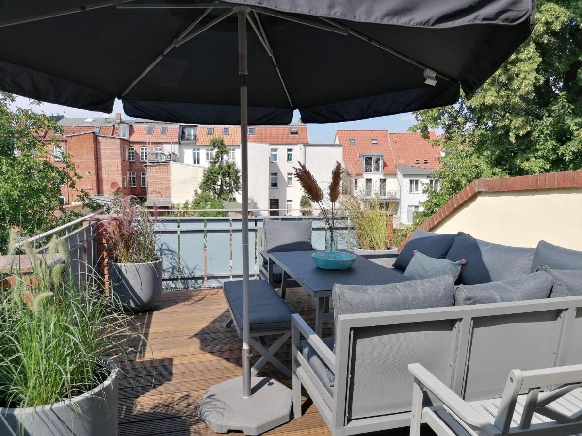 Townhouse Altstadt Wismar Upper Apartment Mit Zwei Terrassen Exterior photo